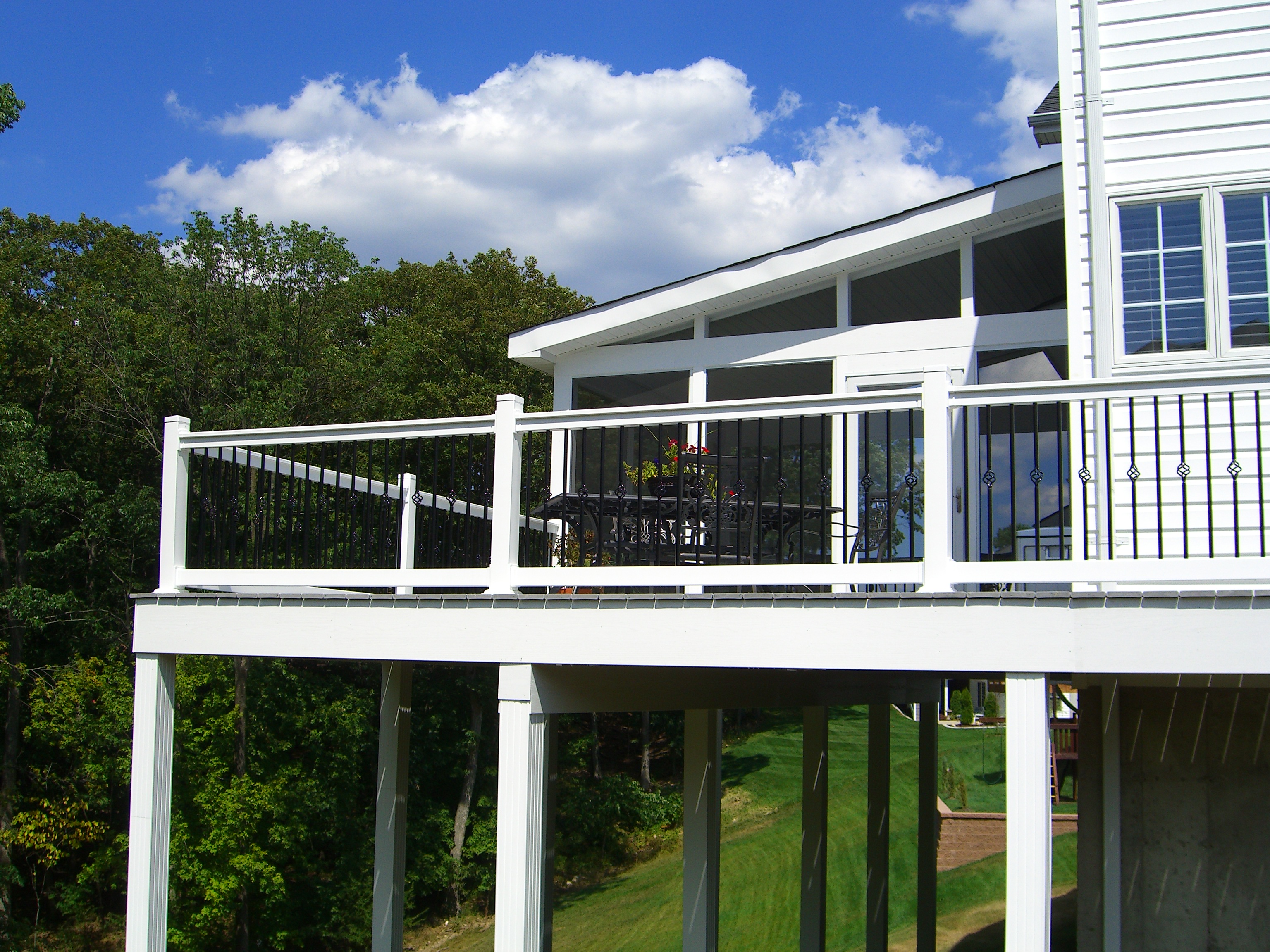 elevated deck with screen room