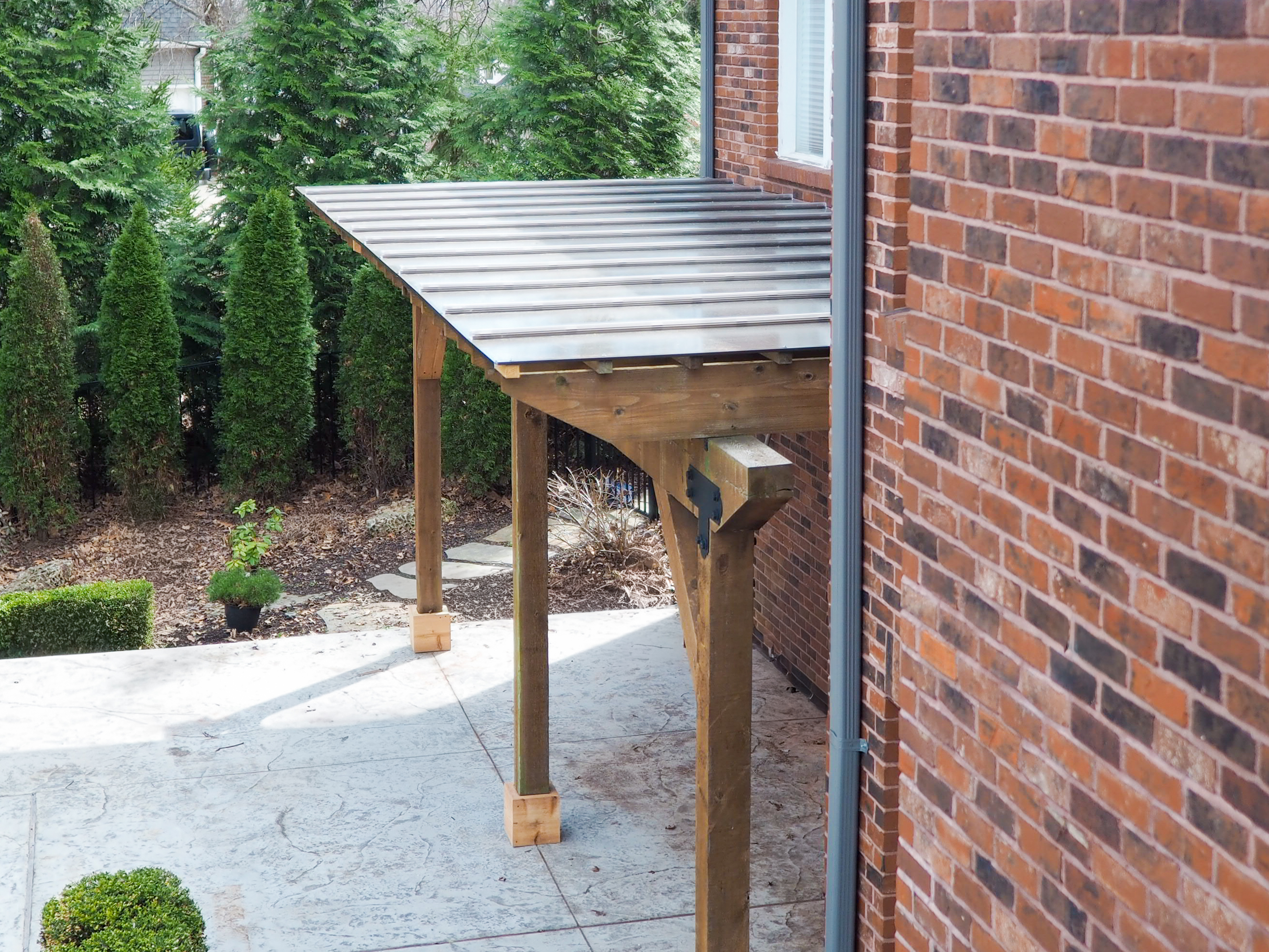 Hercules Roof Pergola in St Charles Missouri