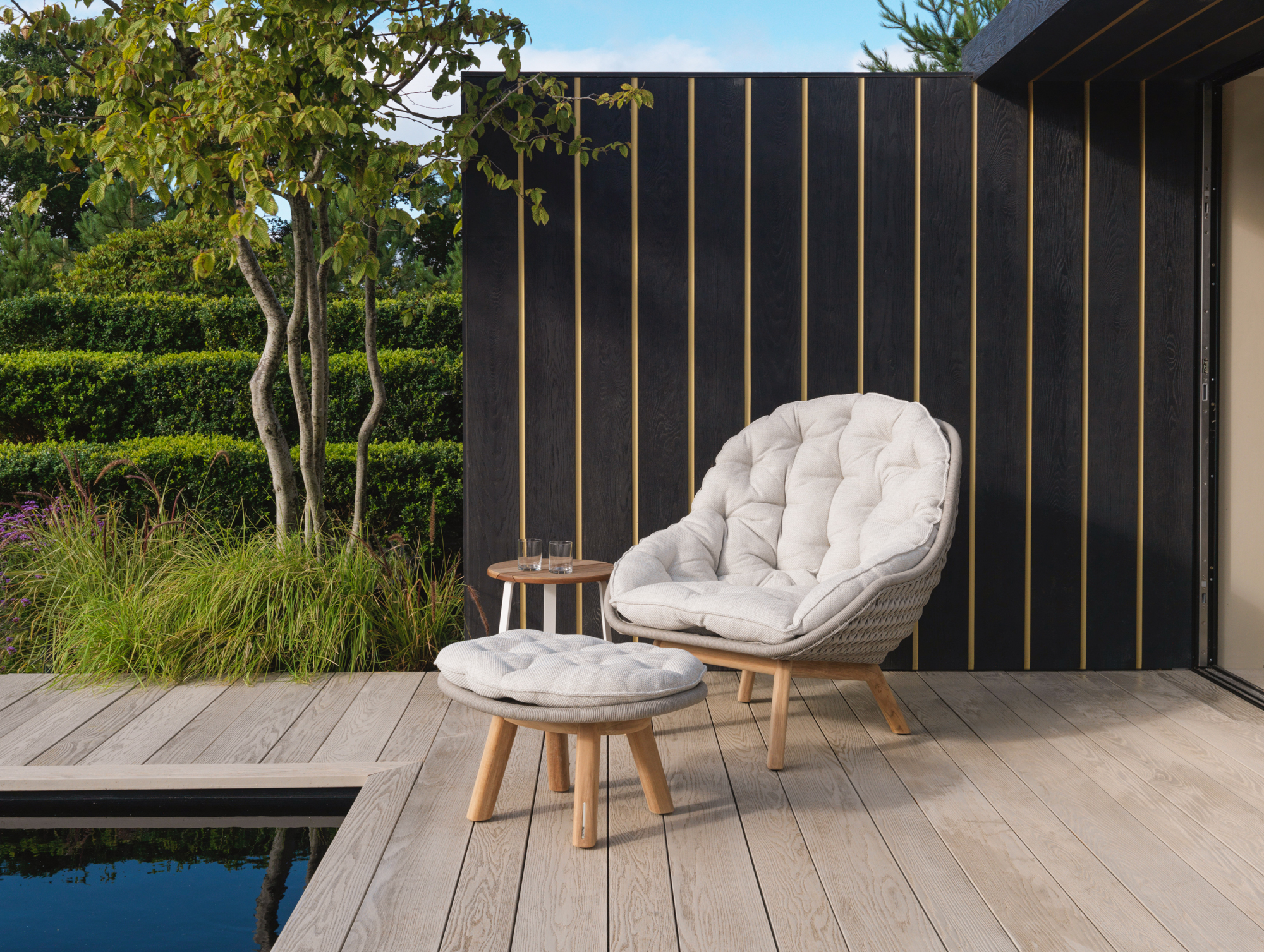 Millboard decking with sitting area