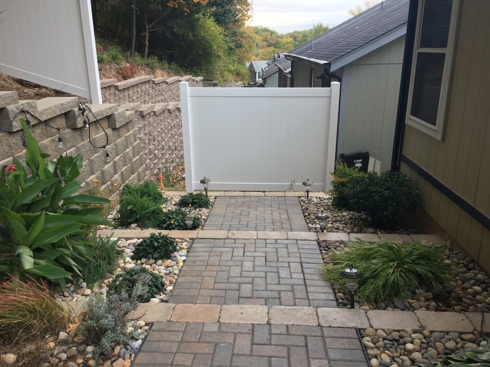 Paver stair walkway to backyard in St. Louis